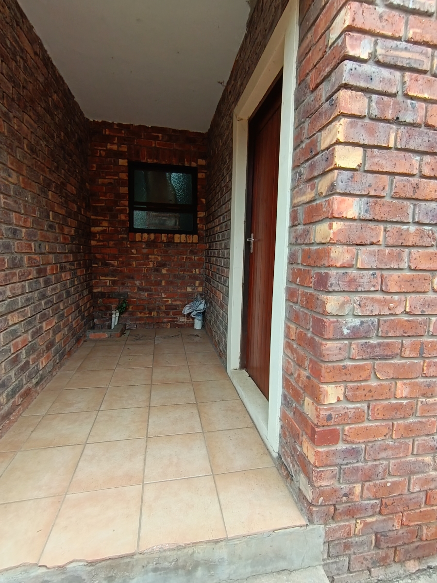 8 Bedroom Property for Sale in C Place Eastern Cape